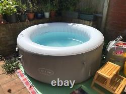 Lay Z Spa St Lucia hot tub for 2-3 ppl only used once extras included